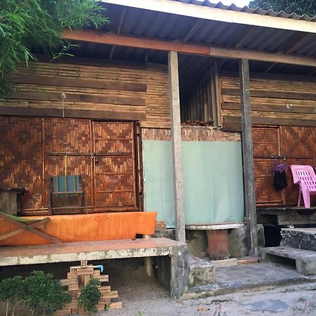 ホテル Relax Beach House Ko Lanta エクステリア 写真