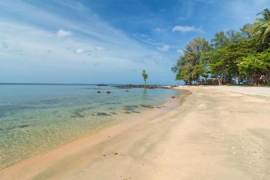 ホテル Relax Beach House Ko Lanta エクステリア 写真