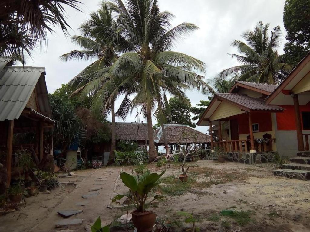 ホテル Relax Beach House Ko Lanta エクステリア 写真