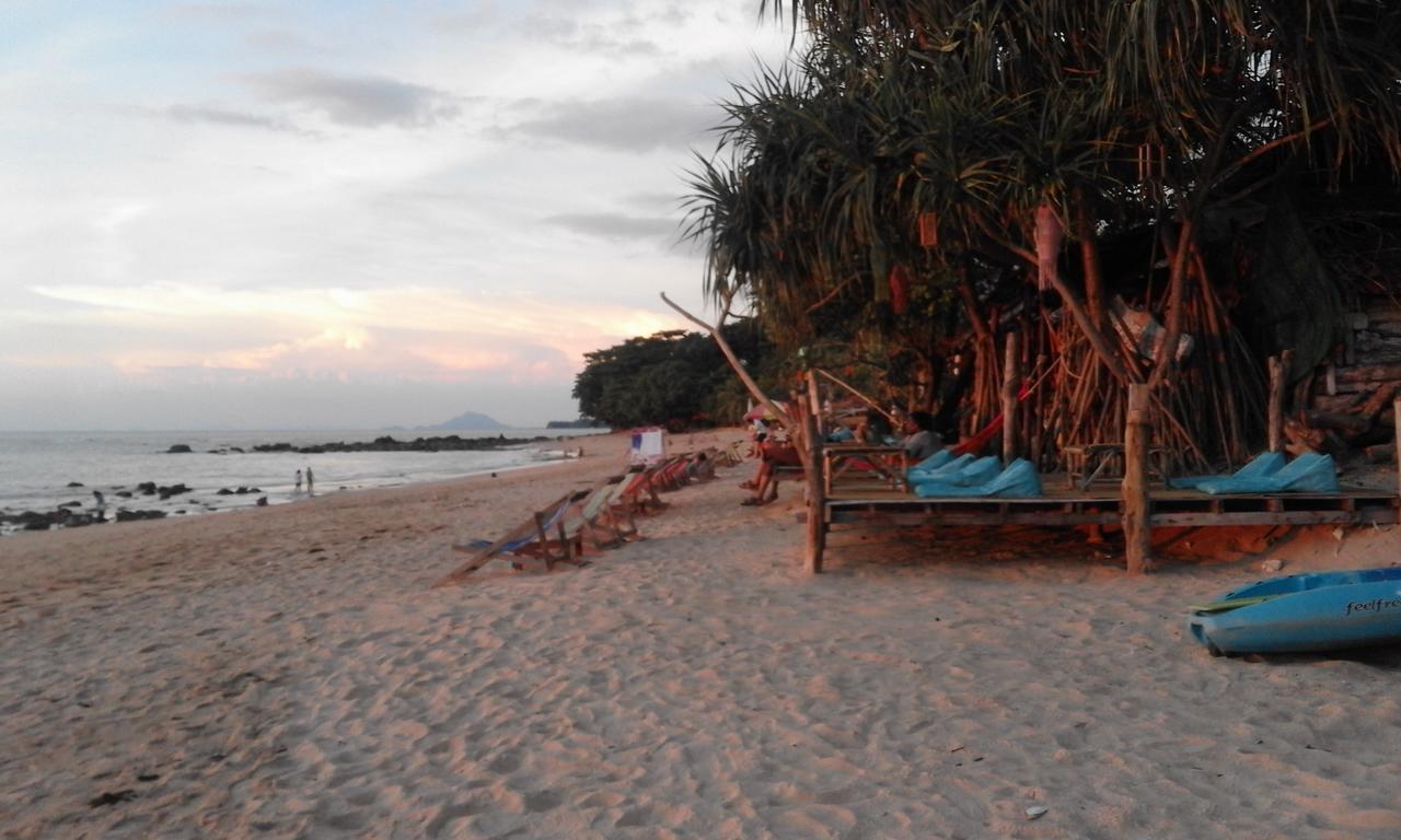 ホテル Relax Beach House Ko Lanta エクステリア 写真