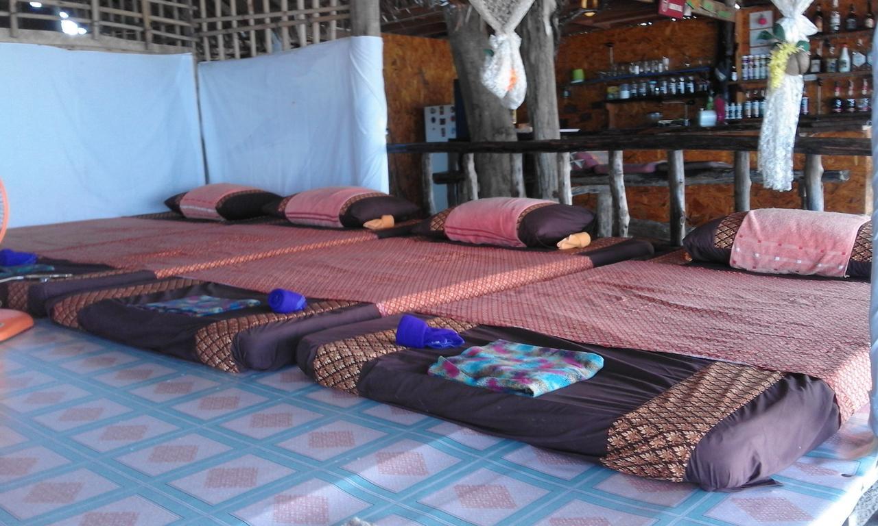 ホテル Relax Beach House Ko Lanta エクステリア 写真